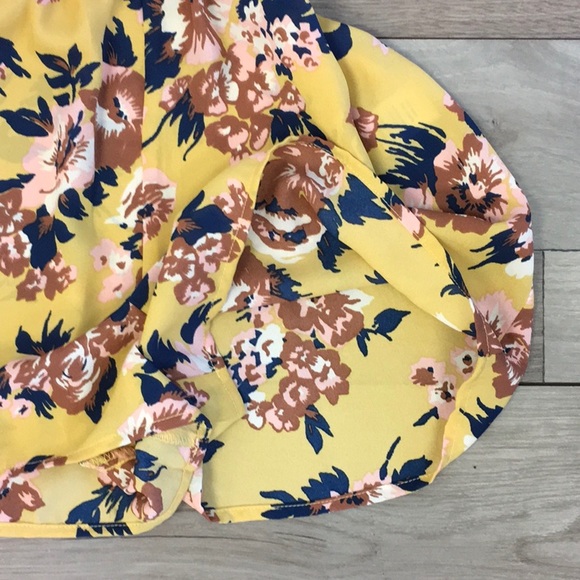 Yellow floral romper - Picture 2 of 2